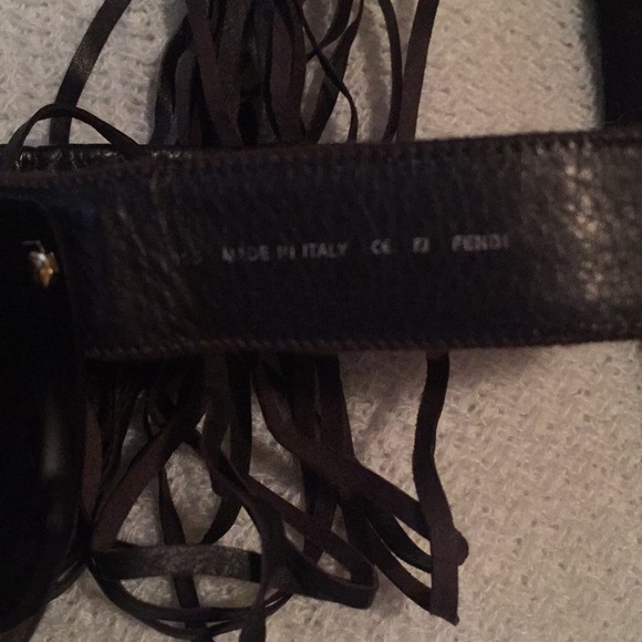 💯 % Authentic Vintage FENDI Sunglasses (Circa 90’s) - Picture 11 of 16